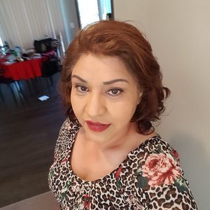 Meet your Posher, Raquel